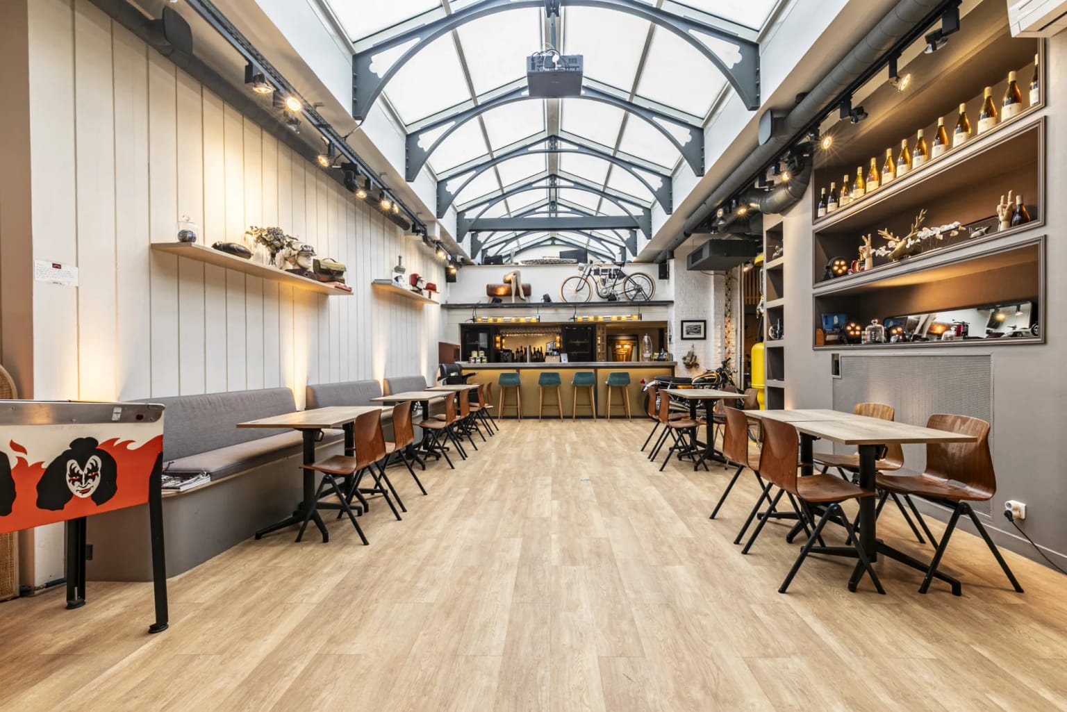 La Fabrique du Reprenariat — 350 m² au cœur du 17e arrondissement, ancienne miroiterie industrielle reconvertie
